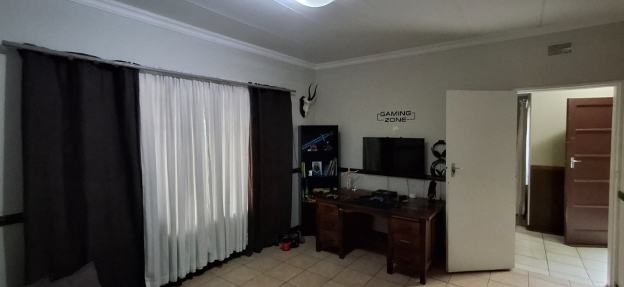 3 Bedroom Property for Sale in Generaal De Wet Free State